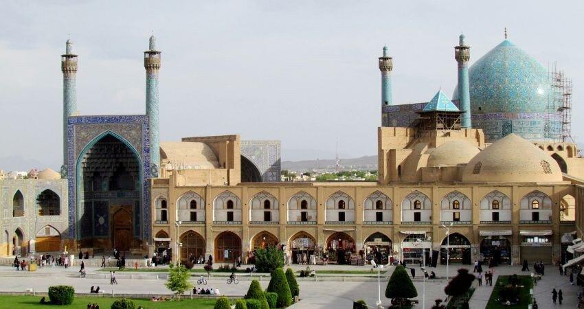 کشف آبراهه های صفوی در مسجد امام اصفهان