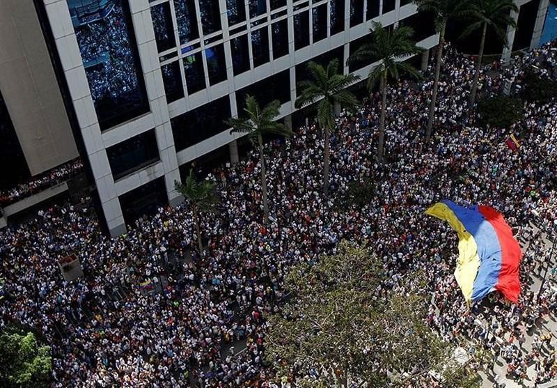 روسیه: حوادث ونزوئلا ثابت می نماید غرب چه برخوردی با استقلال کشور ها دارد ، بعضی رژیم های سیاسی به زور تغییر می یابند