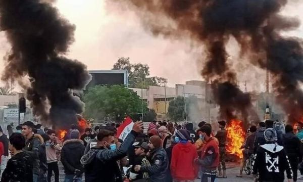ادامه اعتراضات عراقی ها در استان بابل با درخواست برکناری ادامه اعتراضات عراقی ها در استان بابل با درخواست برکناری استاندار