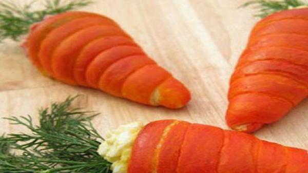 طرز تهیه هویج شکم پر با سالاد الویه