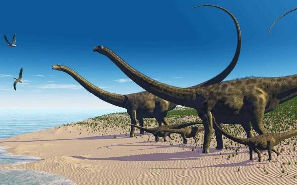 خشکسالی منجر به یک کشف عجیب شد ، رد پای غول پیکرترین دایناسور دنیا را ببینید