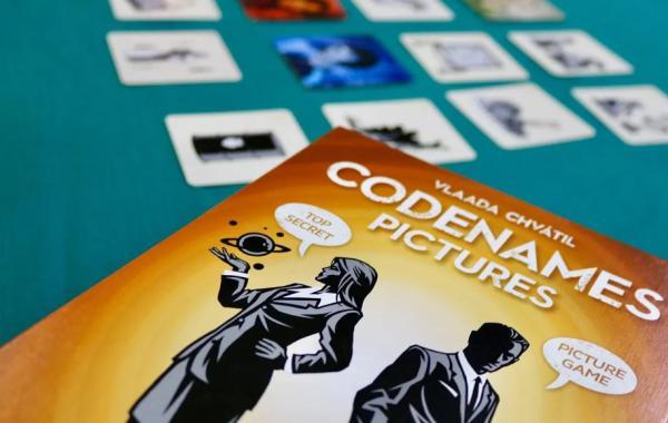 معرفی بوردگیم نوروزی: Codenames: Pictures